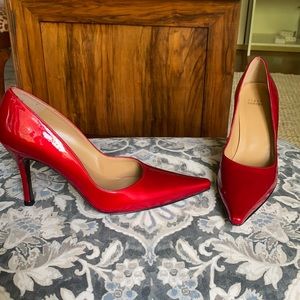 Never worn Size 8.5 M Red Stuart Weitzman heels